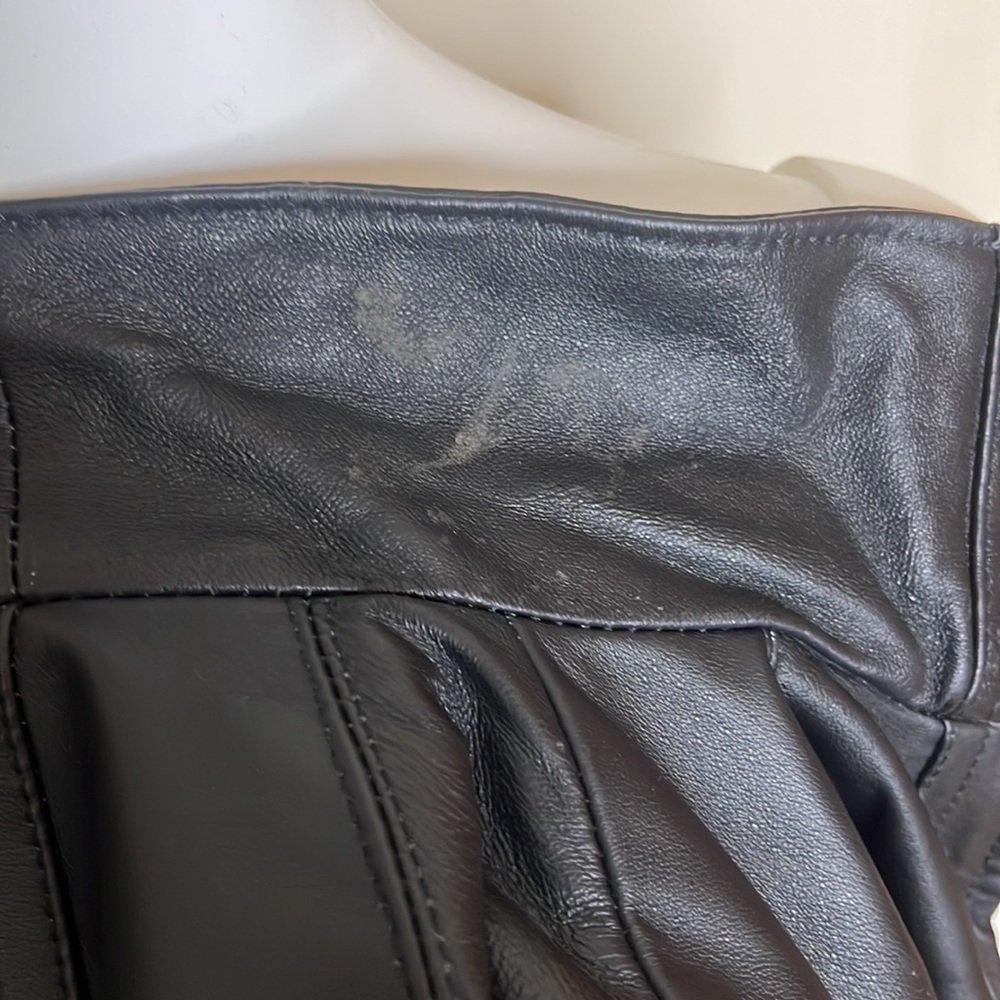 Women leather jacket - Picture 3 of 4